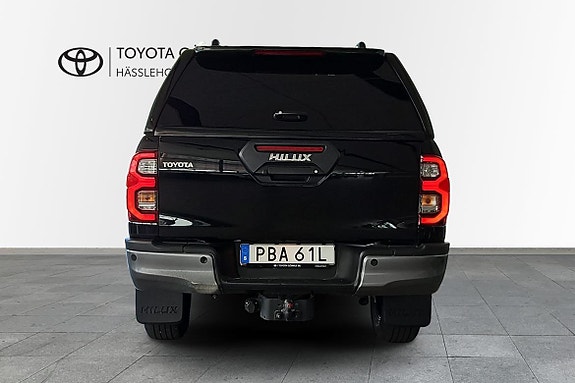 Toyota HiLux 4 of 5
