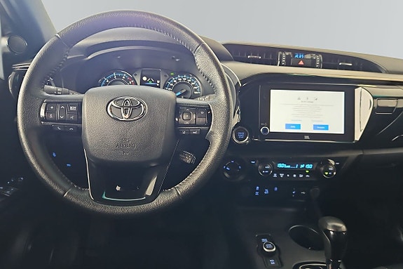 Toyota HiLux 8 of 16