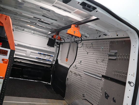 Nissan NV300 10 of 21