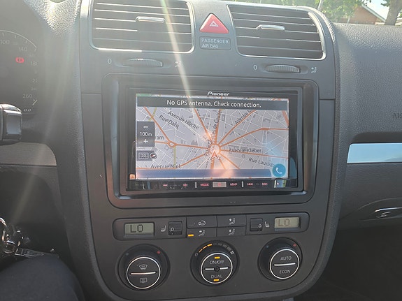 Volkswagen Golf V 5 of 5