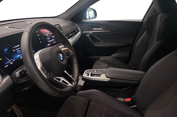 BMW iX2 12 of 18