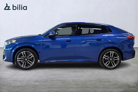 BMW iX2 3 of 5