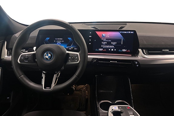 BMW iX2 8 of 18