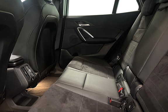 BMW iX2 11 of 18
