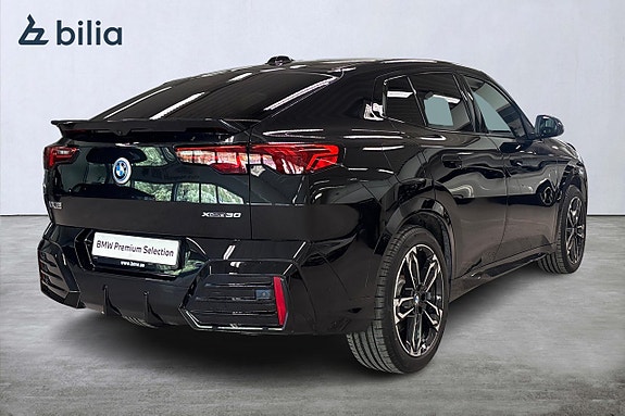 BMW iX2 17 of 18