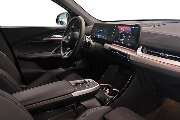 BMW iX2 6 of 18