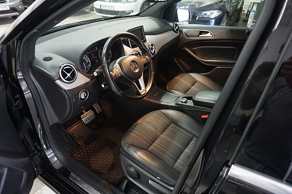 Mercedes-Benz B180 9 of 19