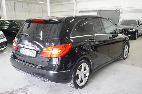 Mercedes-Benz B180 7 of 19