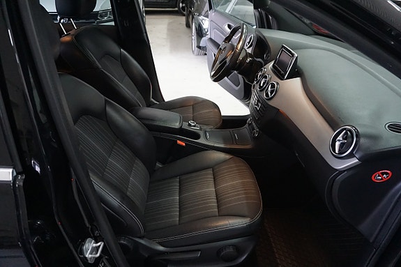 Mercedes-Benz B180 12 of 19