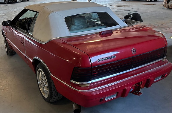 Chrysler 300 Convertible 3 of 3