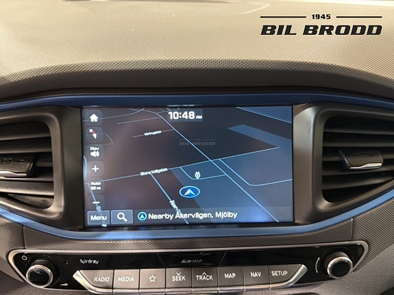 Hyundai IONIQ 11 of 14