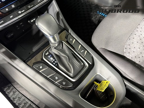 Hyundai IONIQ 12 of 14