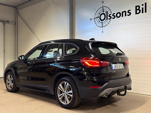 BMW X1 4 of 5