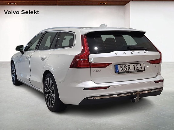 Volvo V60 2 of 18