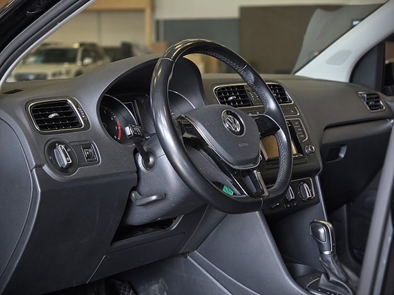Volkswagen Polo 5 of 5