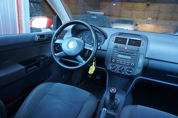 Volkswagen Polo 5 of 5