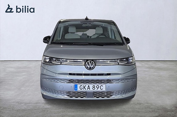 Volkswagen Multivan 2 of 5