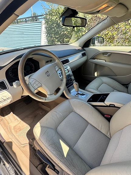 Volvo V70 5 of 5