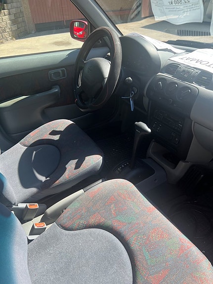 Nissan Micra 6 of 7