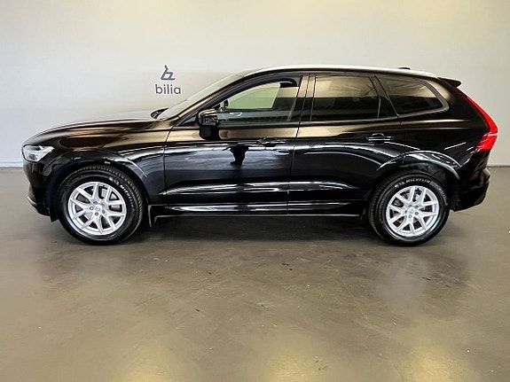 Volvo XC60 2 of 17