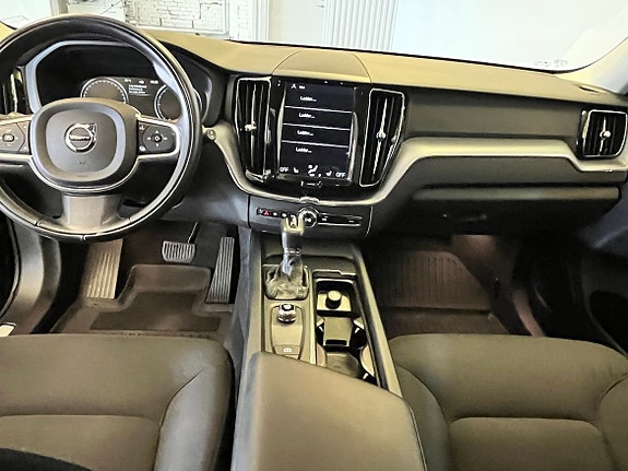 Volvo XC60 17 of 17