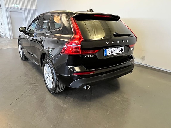 Volvo XC60 3 of 17