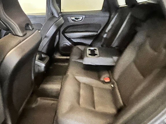 Volvo XC60 16 of 17