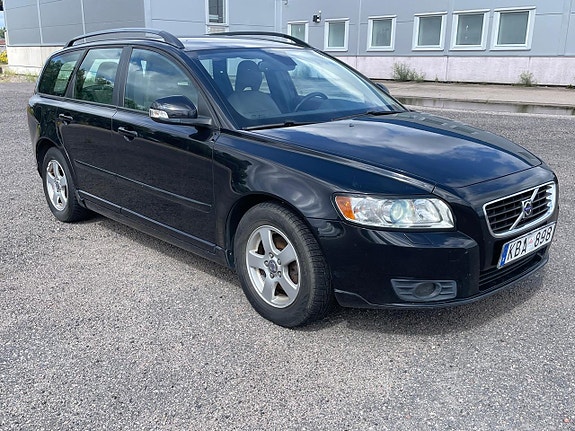 Volvo V50 4 of 5