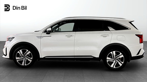 Kia Sorento 2 of 26