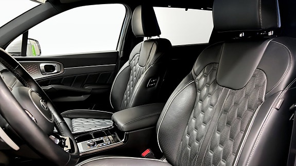 Kia Sorento 8 of 26