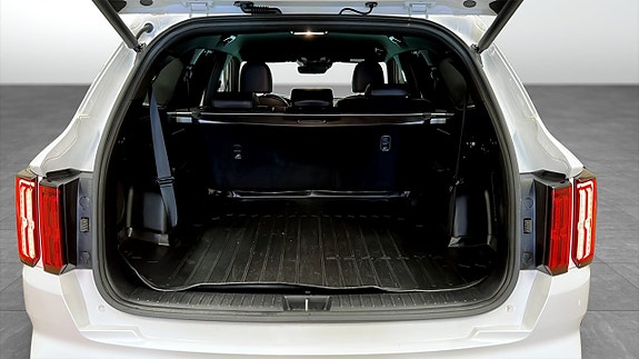 Kia Sorento 12 of 26