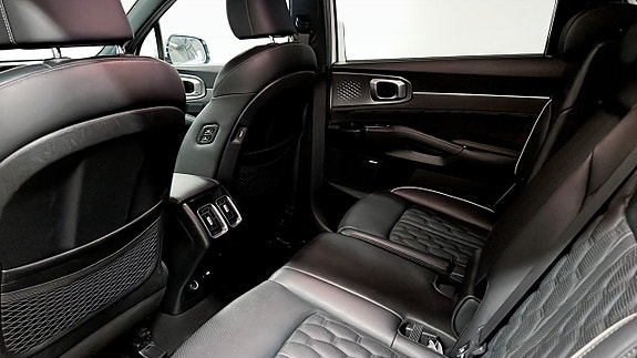 Kia Sorento 11 of 26