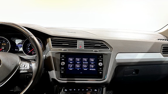 Volkswagen Tiguan 9 of 21