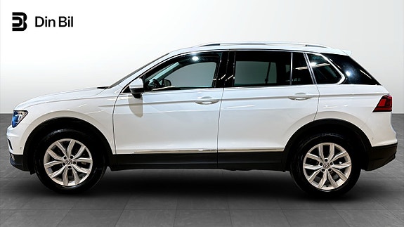 Volkswagen Tiguan 2 of 5