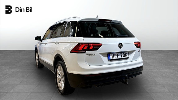 Volkswagen Tiguan 3 of 5