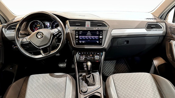 Volkswagen Tiguan 10 of 21