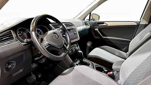 Volkswagen Tiguan 7 of 21