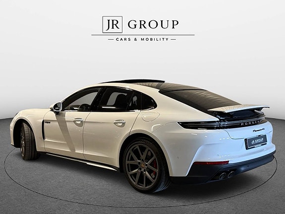 Porsche Panamera 4S 4 of 5