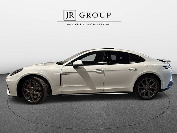 Porsche Panamera 4S 3 of 5