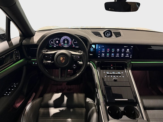 Porsche Panamera 4S 8 of 10