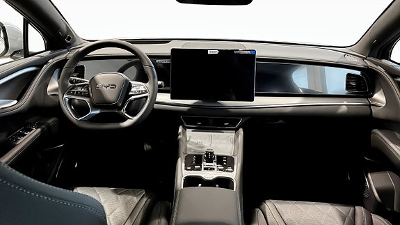 BYD Sealion 7 4 of 10