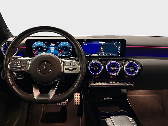 Mercedes-Benz A200 8 of 10