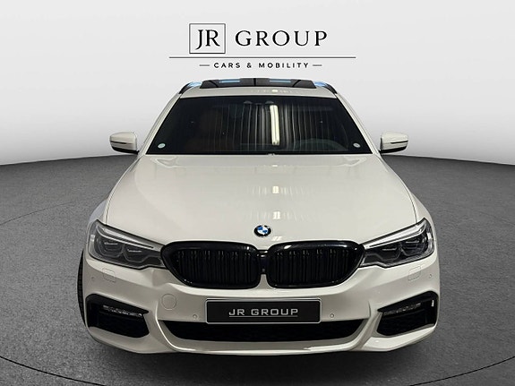 BMW 530i 2 of 5