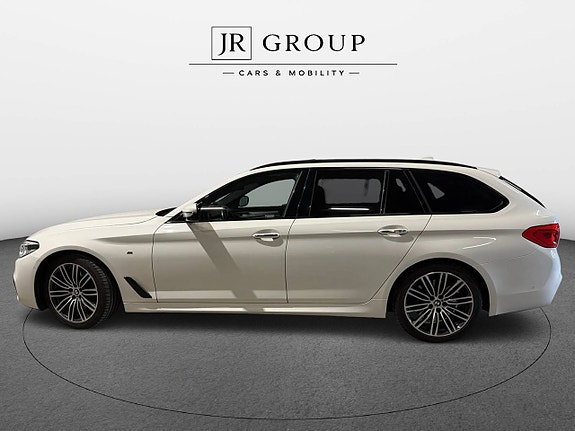BMW 530i 3 of 5