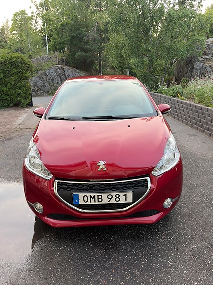 Peugeot 208 4 of 5