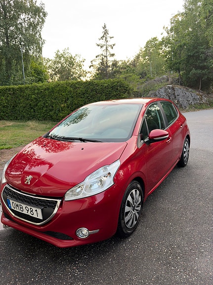 Peugeot 208 5 of 5