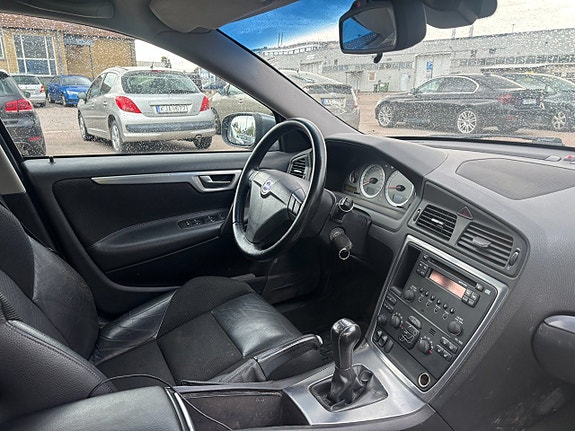 Volvo V70 5 of 5