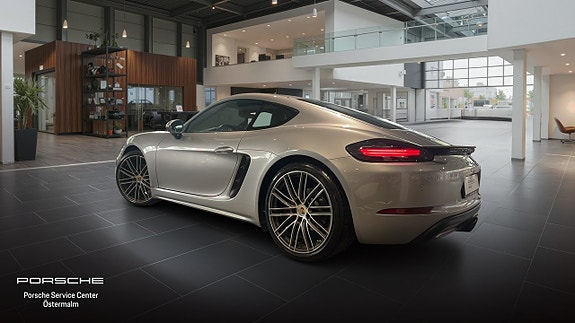 Porsche 718 Cayman S 2 of 5