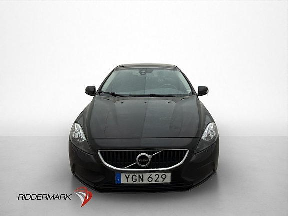 Volvo V40 2 of 5