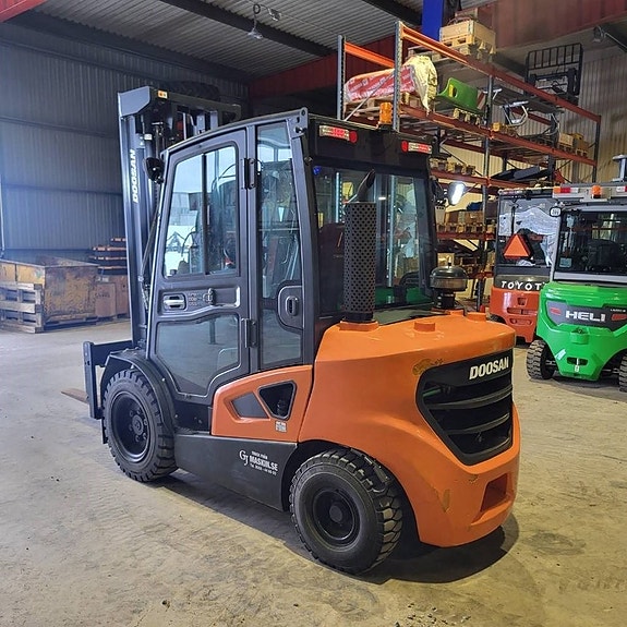 Doosan D35C-9 3500 kg 5205 mm HYR-KÖP 2 of 5